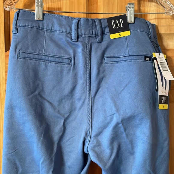 NWT Gap jeans - Picture 3 of 9